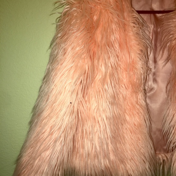 Pink Faux Fur Jacket coat size M Girls (10/12) - Picture 3 of 6